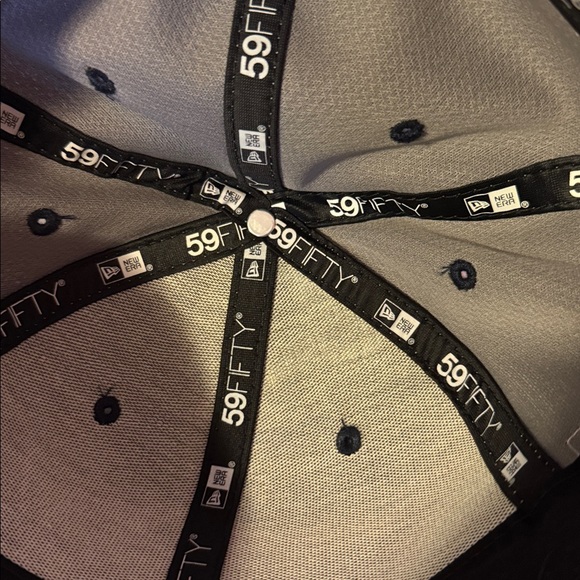 New Era New England Patriots Navy Blue flat brim fitted Hat never worn 7 5/8 - Picture 6 of 6